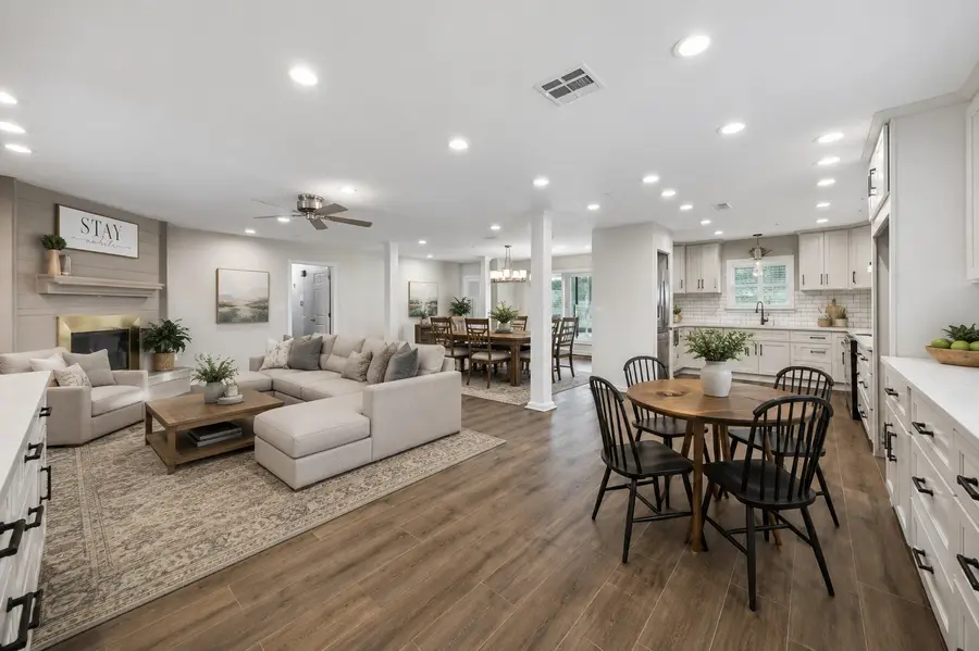 1809 Winding Creek Drive, Pearland, TX 77581 - #3