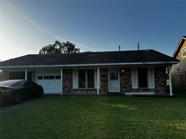 2102 Taft Drive, Baytown, TX 77520