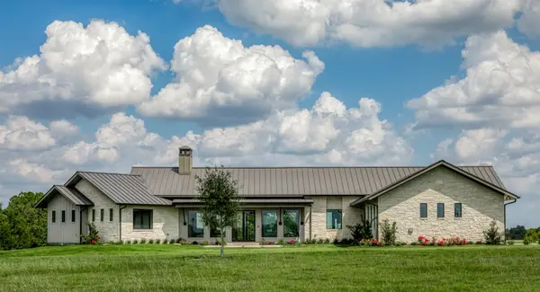 4961 Hartfield Road, Round Top, TX 78954