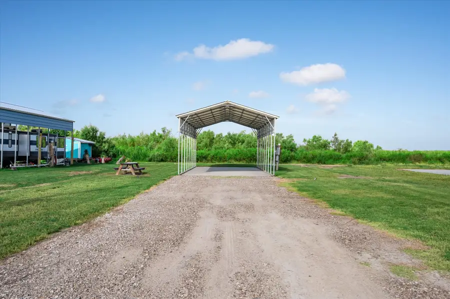 1065 Canal, Gilchrist, TX 77617 - Image #3