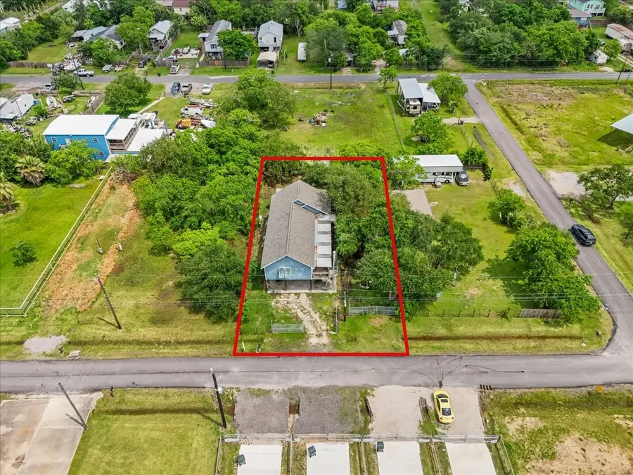939 17th Street Street, Dickinson, TX 77539 - #2