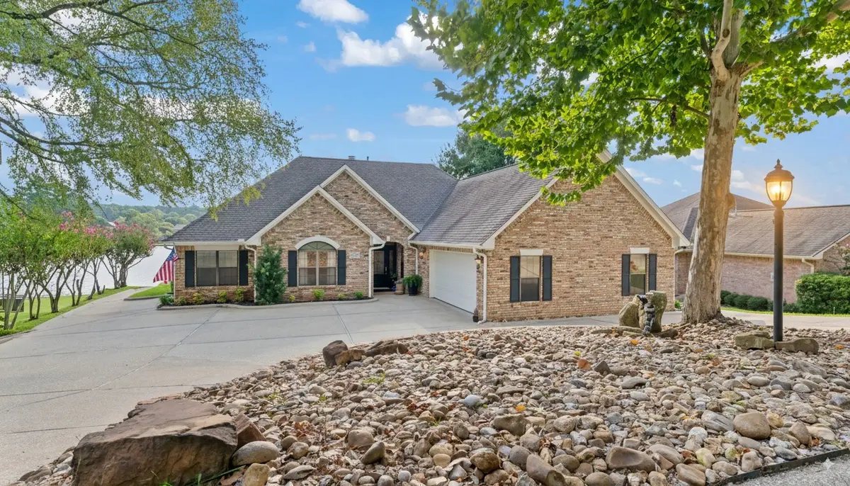 820 Overbrook Drive, Huntsville, TX 77340 - Image #1