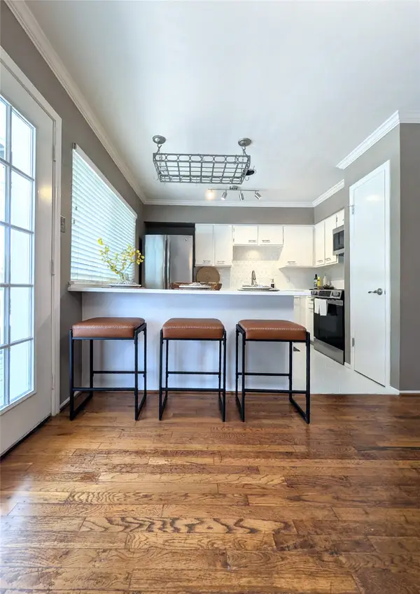 4040 San Felipe Street #211, Houston, TX 77027