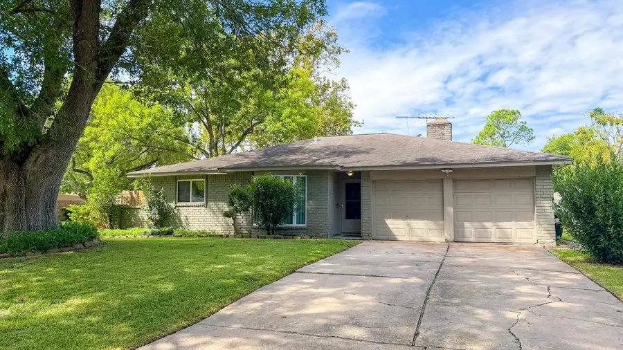 6230 Knollwest Drive, Houston, TX 77072 - #2