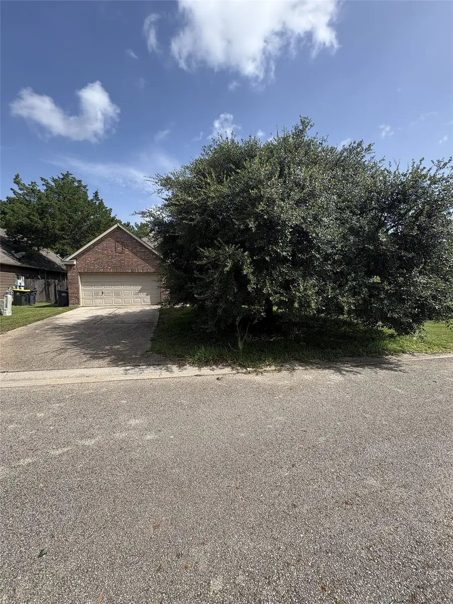 950 Oak Terrace Drive, Willis, TX 77378 - #2