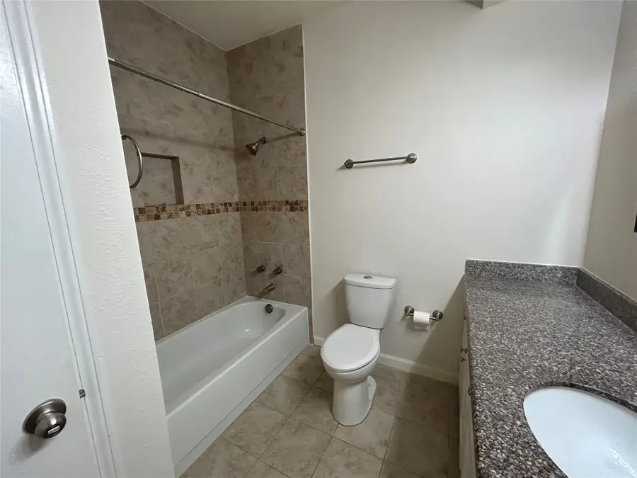 2213 S Braeswood Boulevard #12B, Houston, TX 77030 - Image #3