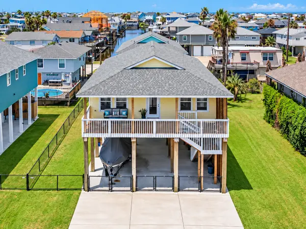 4018 Fort Bend Drive, Galveston, TX 77554