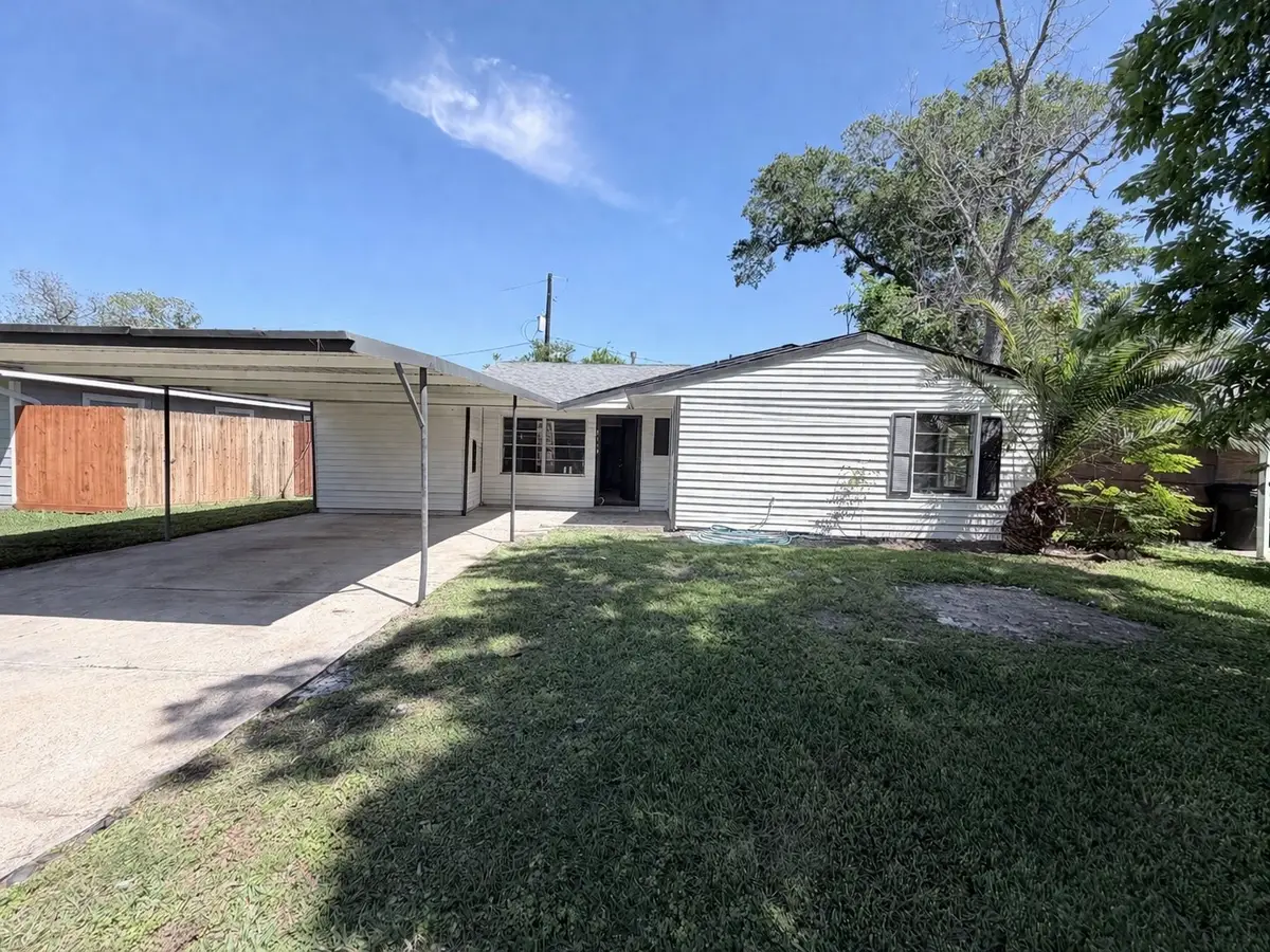 8115 Redfern Drive, Houston, TX 77033 - #1