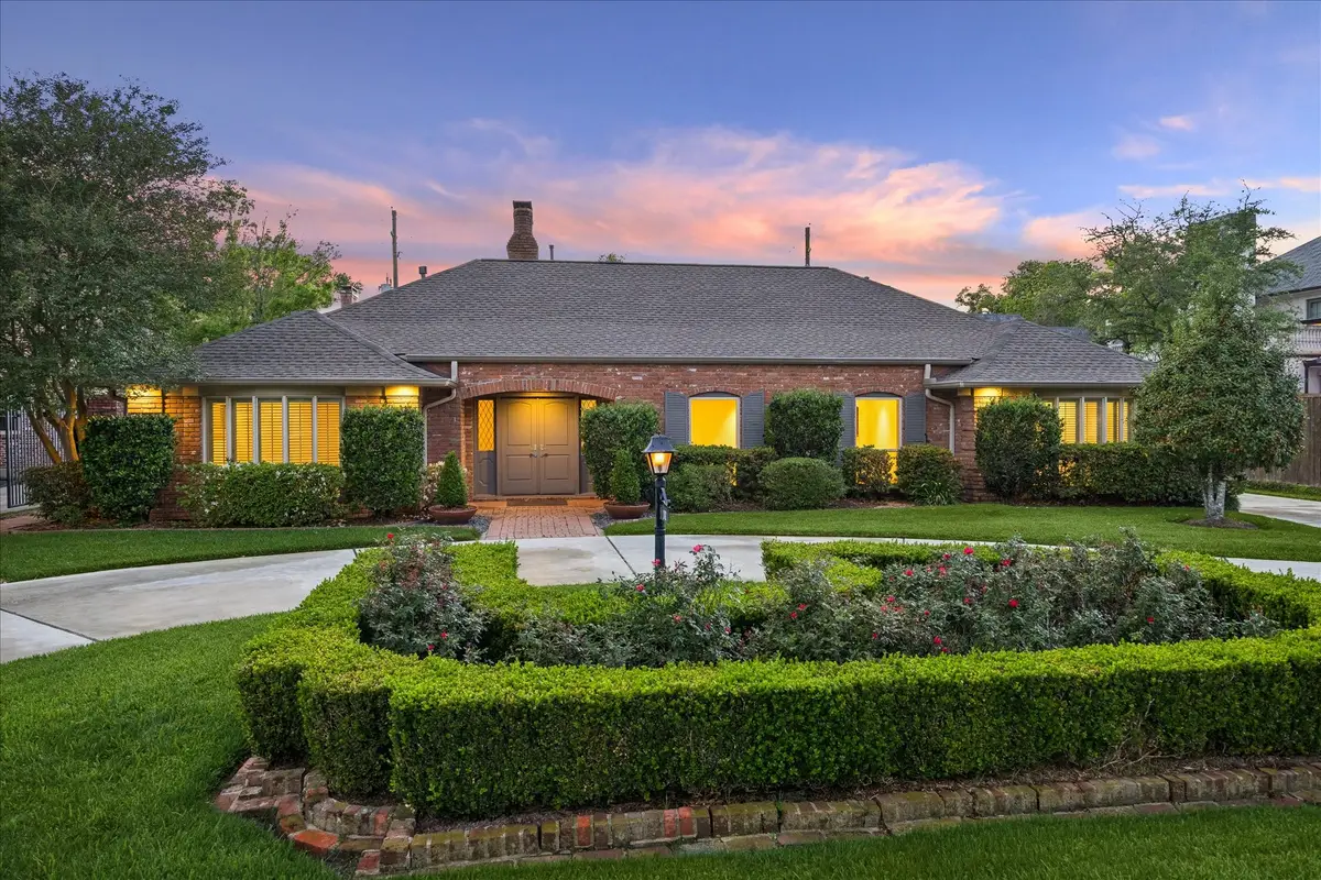 242 Maple Valley Road, Houston, TX 77056 - #1