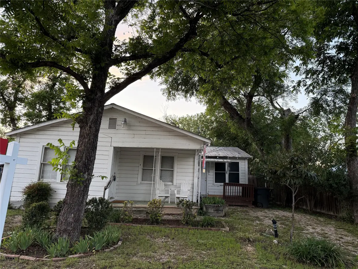 1828 W Mill Street Sw, New Braunfels, TX 78130 - #1