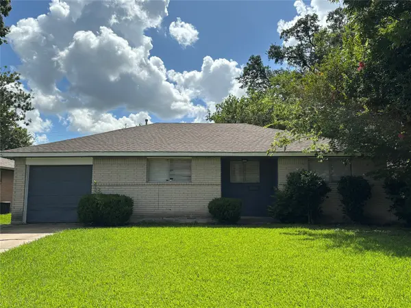 14519 Draycott Lane, Houston, TX 77045