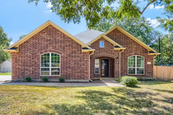 2215 Penick Road, Waller, TX 77484