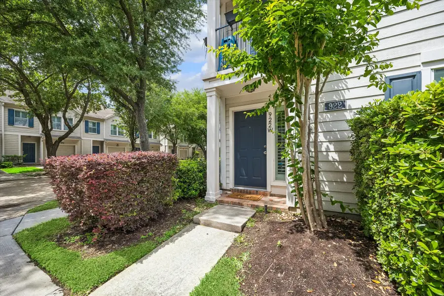 922 W Heights Hollow Lane W, Houston, TX 77007 - #2