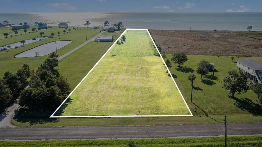 000 W Bayshore Drive, Anahuac, TX 77514 - Image #3