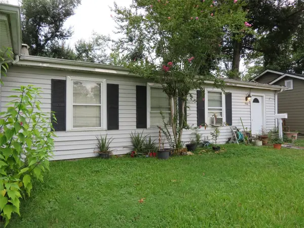 1946 Pech Road, Houston, TX 77055