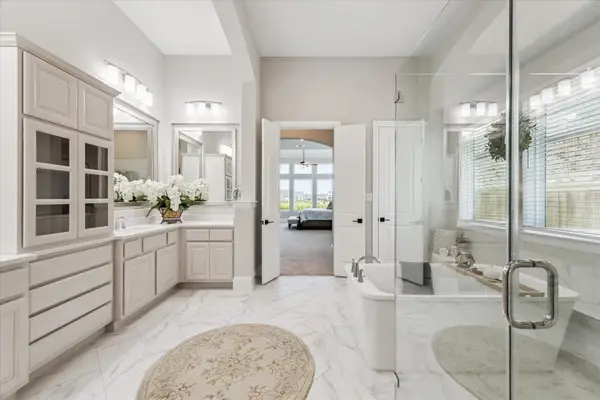 2547 Sandy Lake Drive, Friendswood, TX 77546