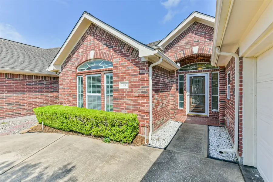 314 Parkwood Village Drive, Friendswood, TX 77546 - #2