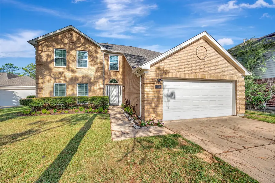 811 Island Meadow Court, Houston, TX 77062 - Image #2