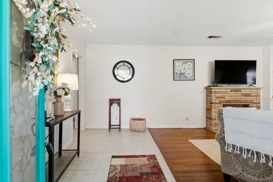 111 Circle Drive, Cleveland, TX 77327 - #2