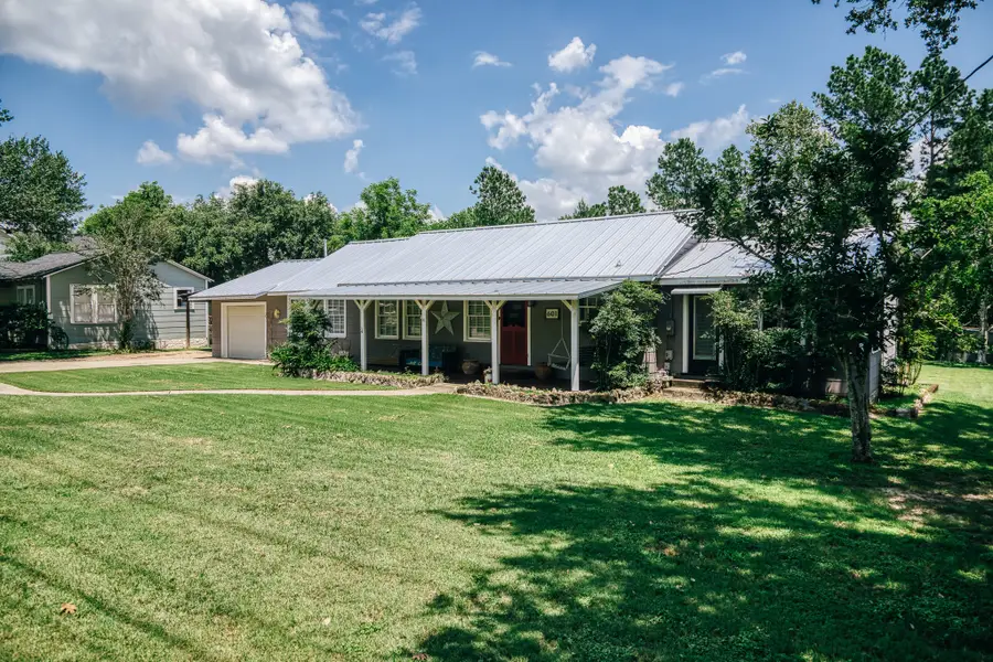 601 S Masonic Street, Bellville, TX 77418 - #2
