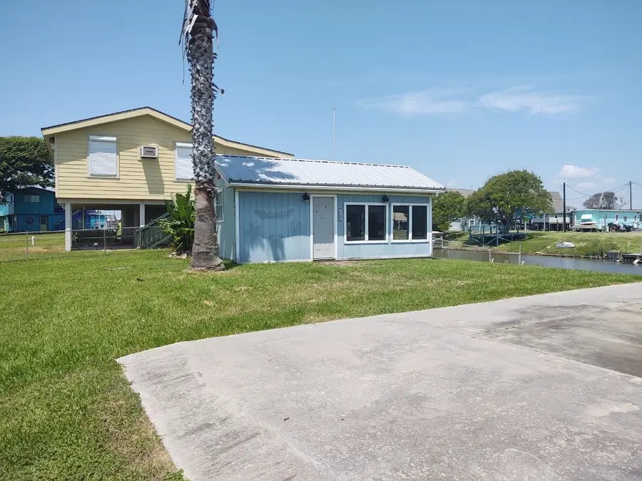 3539 County Road 202, Sargent, TX 77414 - Image #3