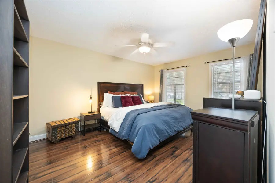 454 N Post Oak Lane, Houston, TX 77024 - Image #2