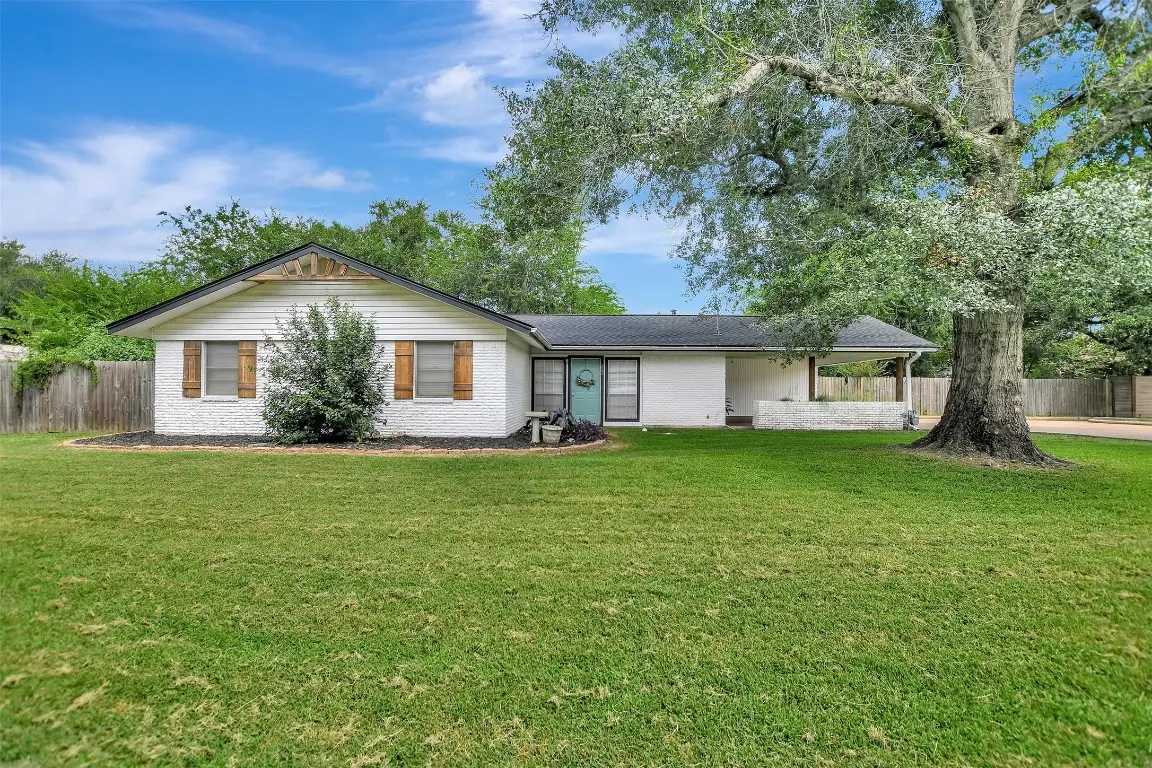 202 W Limit Street, Madisonville, TX 77864 - #1