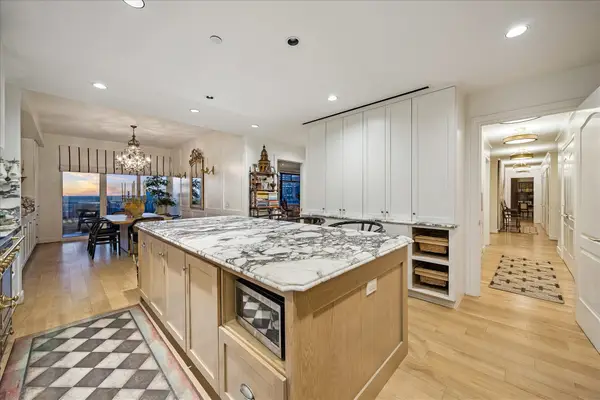 1000 Uptown Park Boulevard #101, Houston, TX 77056