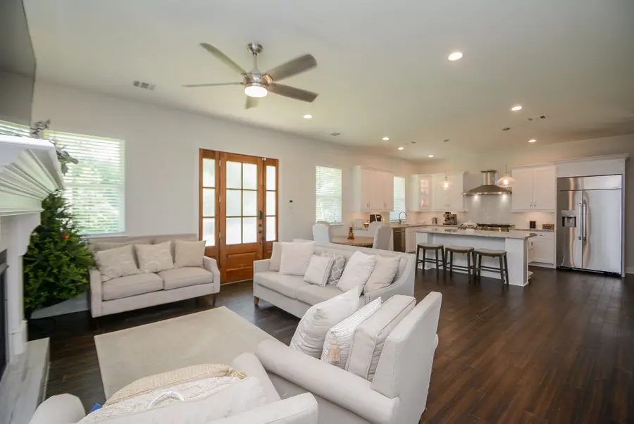 212 Osage Drive, Conroe, TX 77316 - #2