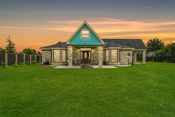 1664 Road 5601, Cleveland, TX 77327