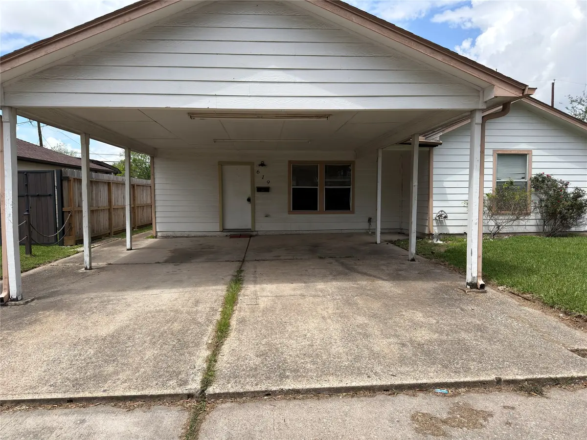 619 Burke Rd, Pasadena, TX 77506 - #1