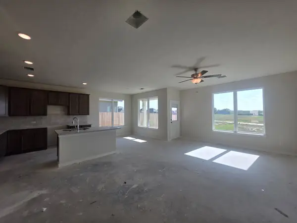 1496 Lake Ridge Drive, Brenham, TX 77833