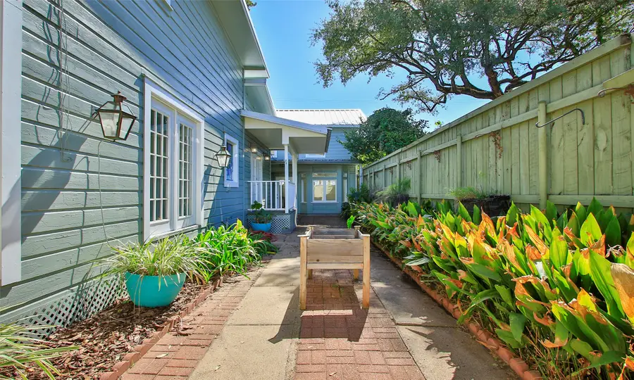807 Houston Street, Richmond, TX 77469 - #3