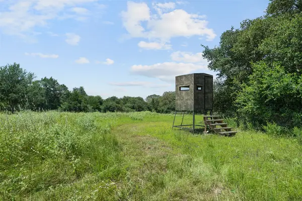 1080 Muddy Creek Road, Columbus, TX 78934