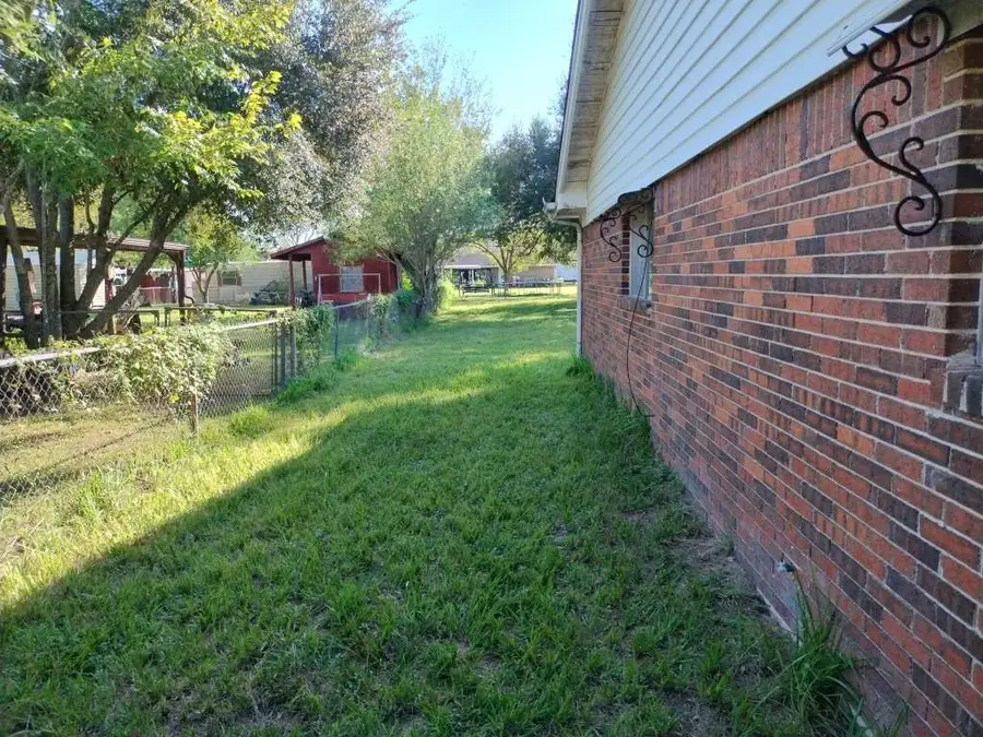 105 Newcastle Street, Victoria, TX 77905 - Image #3