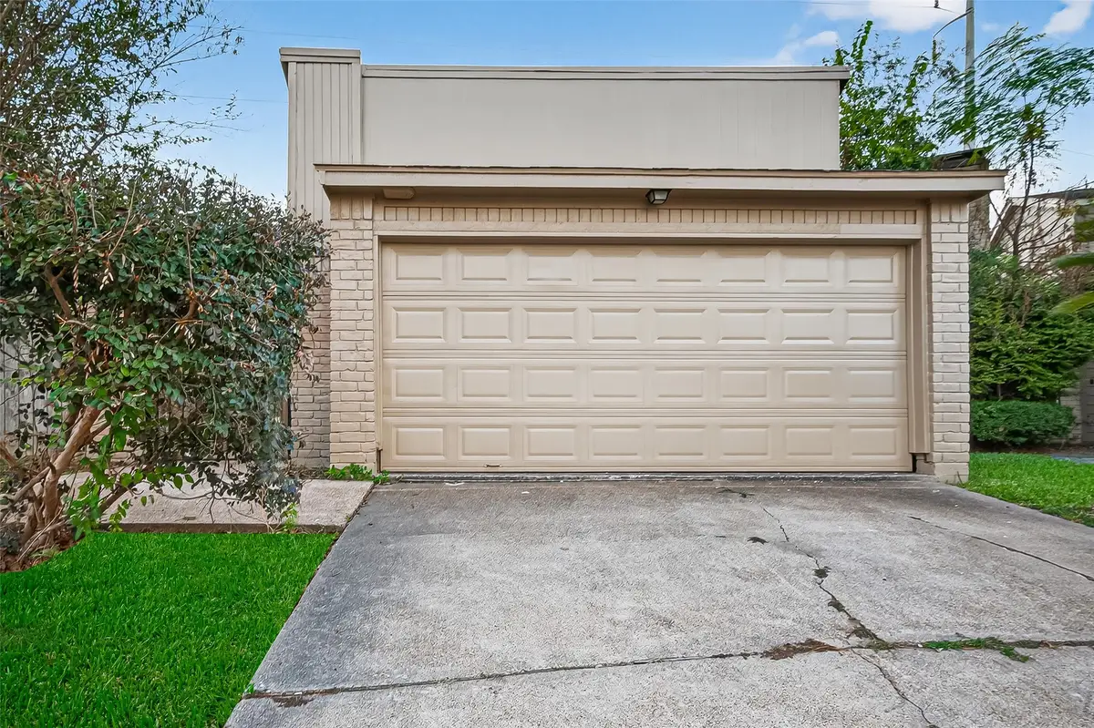 5451 Oakhaven Lane, Houston, TX 77091 - Image #1