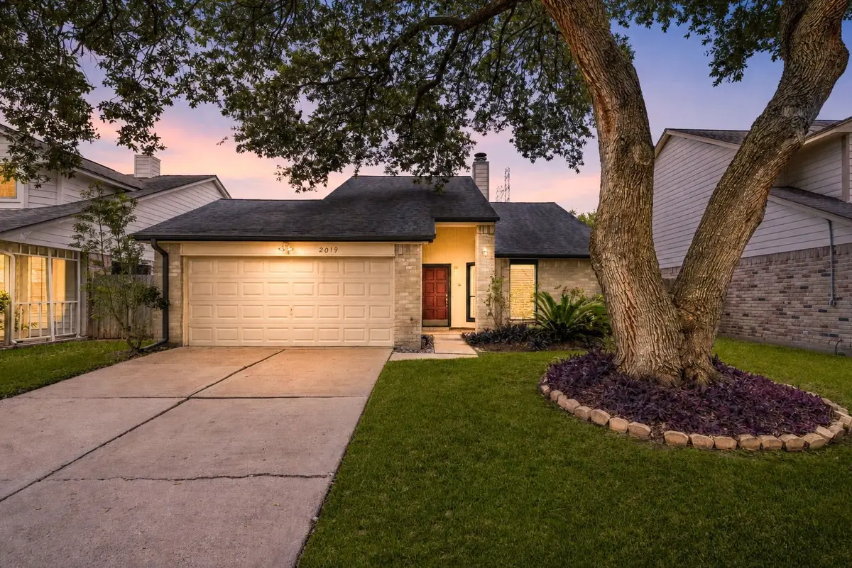 2019 Creek Valley Lane, Sugar Land, TX 77478 - #1
