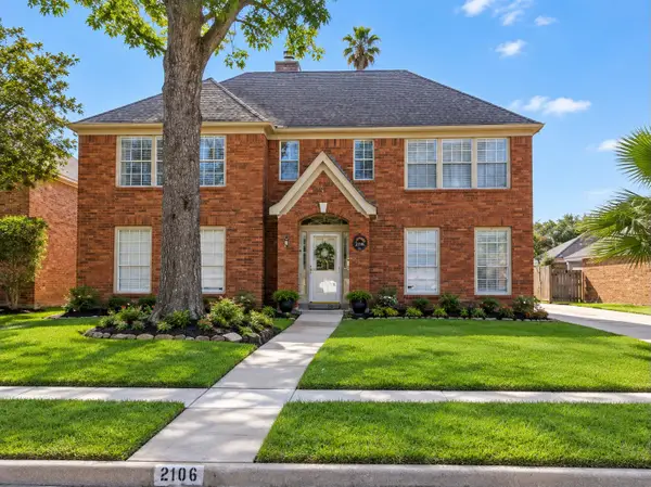 2106 Cherry Hills Drive, League City, TX 77573