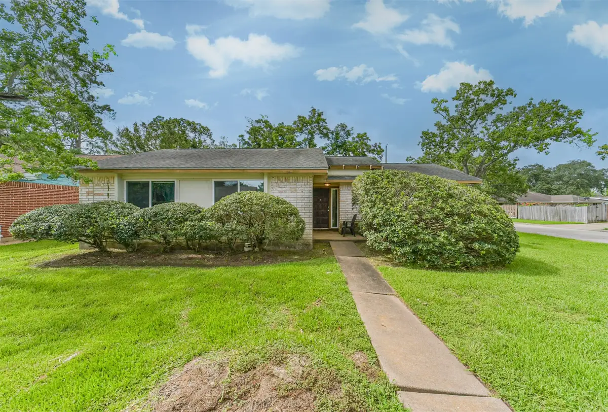 1749 Dolphin Drive, Seabrook, TX 77586 - #1