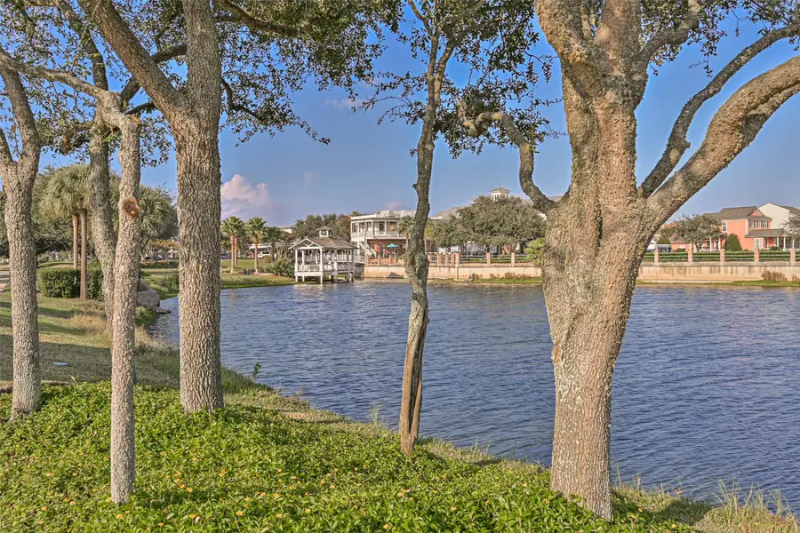 6 Compass Circle, Galveston, TX 77554 - Image #2