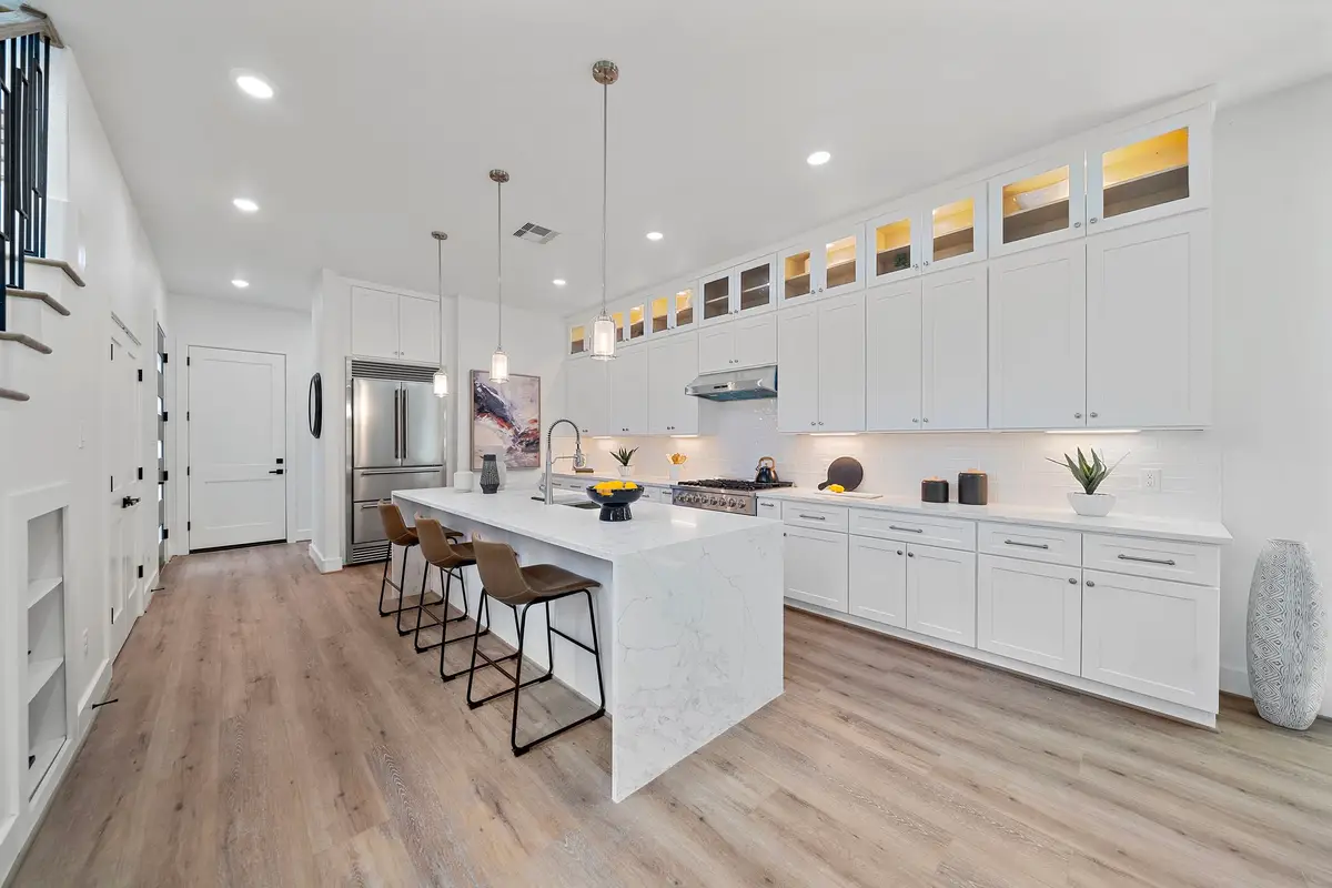 406 E 33rd Street, Houston, TX 77018 - Image #1