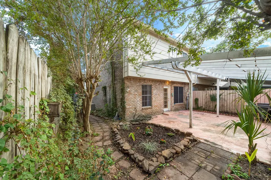 17116 Beaver Springs Drive #7, Houston, TX 77090 - Image #2