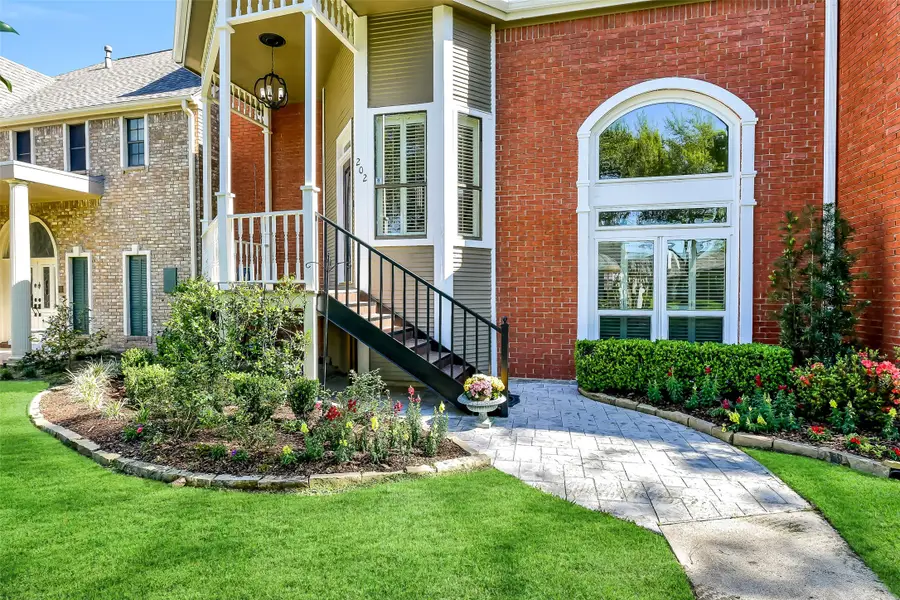 202 Victoria Way, Friendswood, TX 77546 - #3