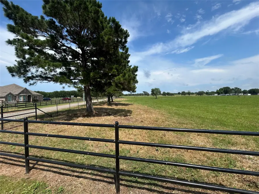 38785 Wiggins Road, Hempstead, TX 77445 - Image #2