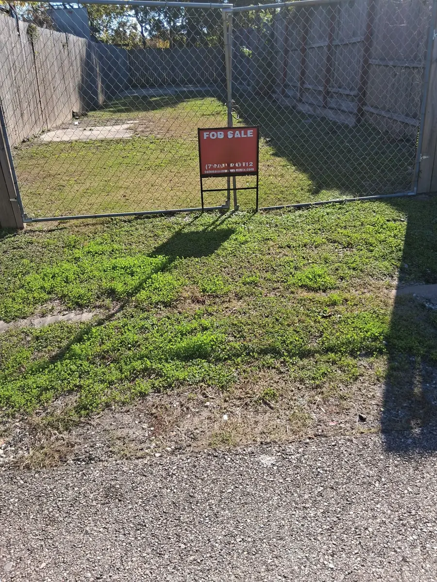 629 E 37th Street, Houston, TX 77022 - #3