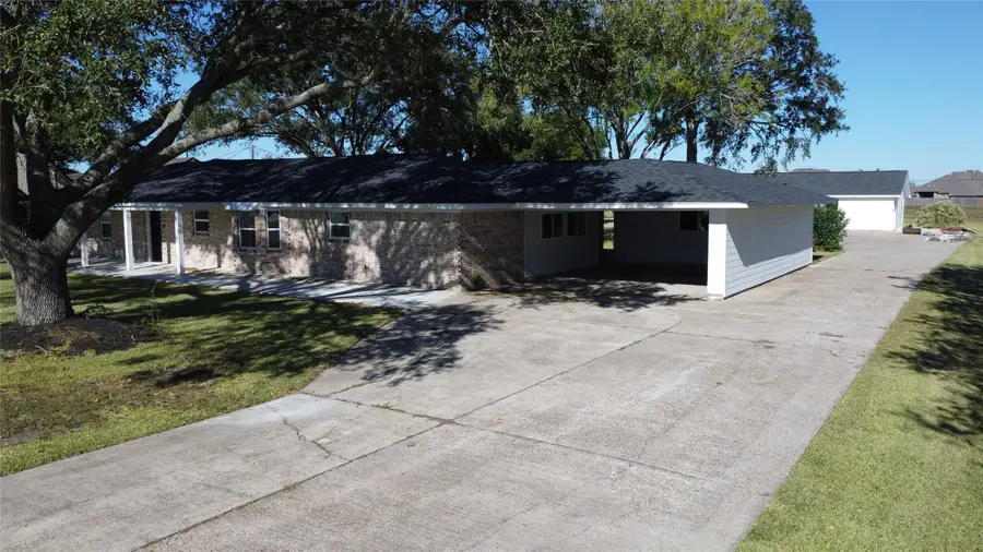 11703 Cherry Point Drive, Monterey Belvieu, TX 77535 - Image #3