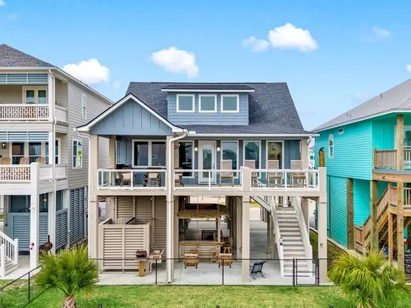 1990 Royalville Court, Crystal Beach, TX 77650
