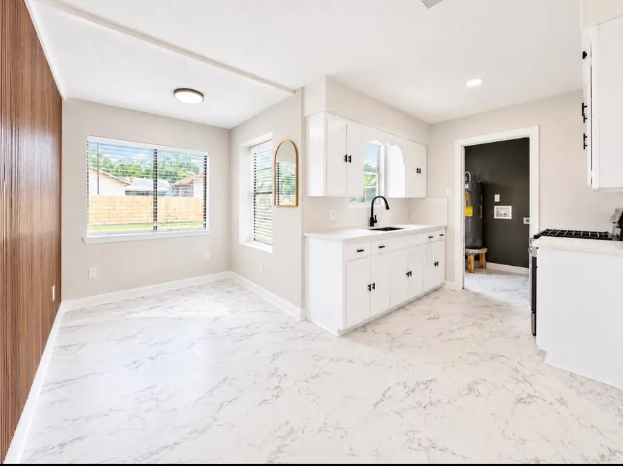 5618 Southbrook Street, Houston, TX 77033 - #2