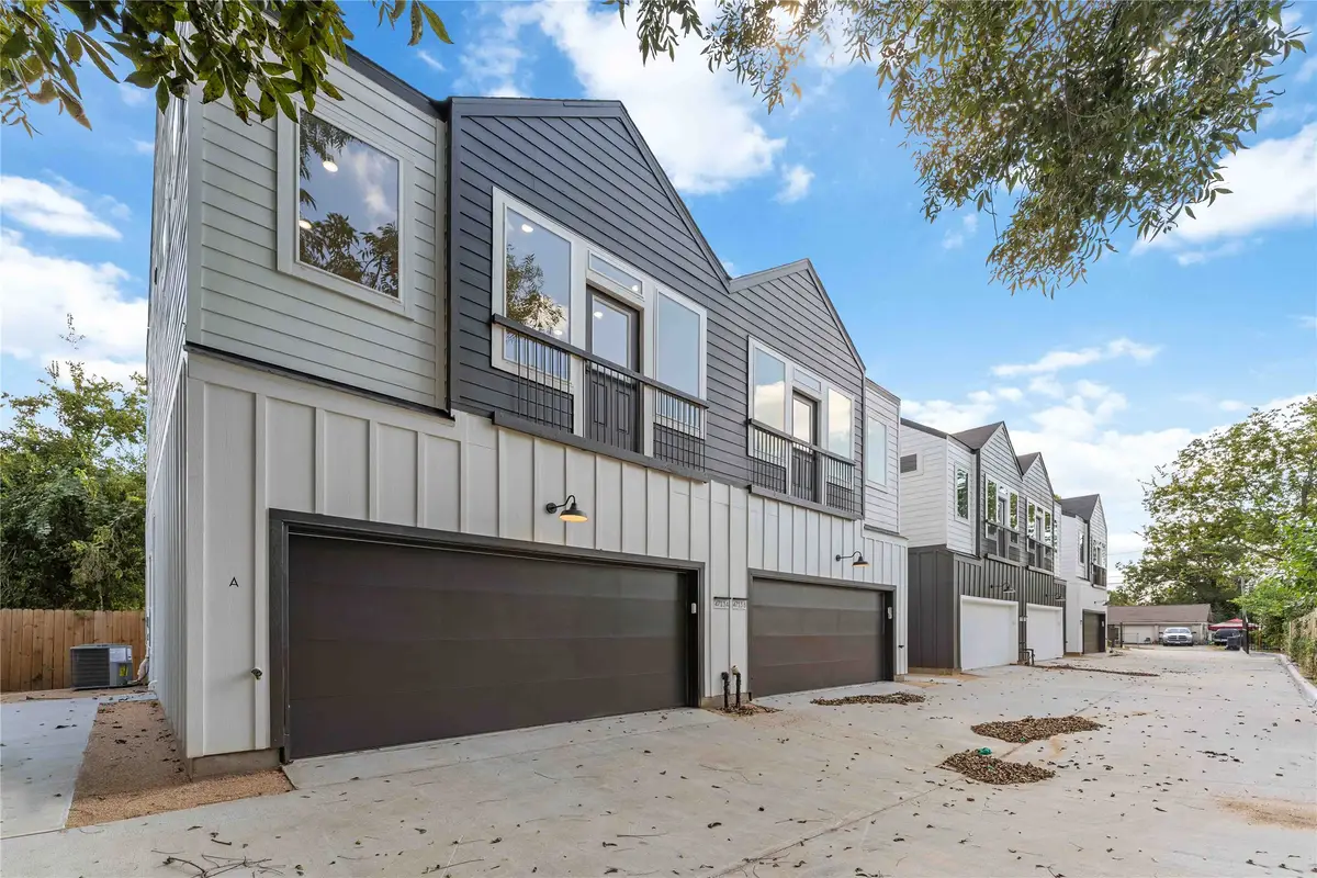 4713 Mallow Street #A/B, Houston, TX 77033 - Image #1