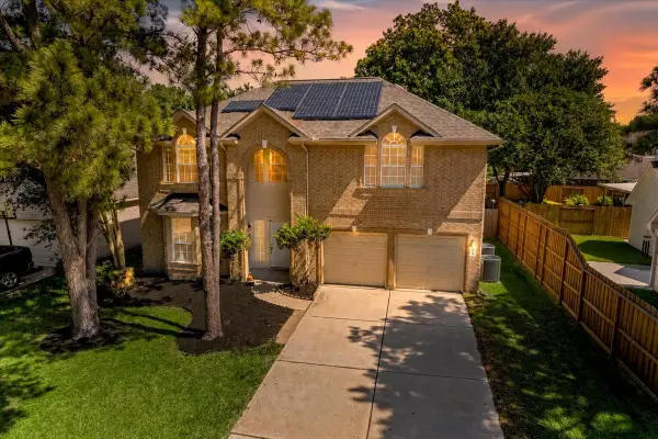 10230 Wildwood Park Lane, Houston, TX 77070